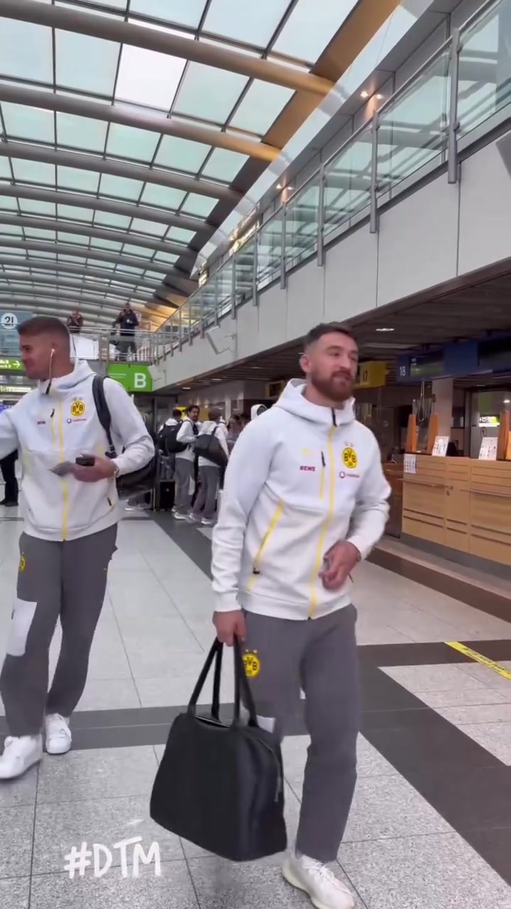 南下多特蒙德抵达慕尼